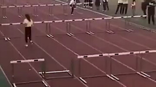 是谁怂恿她去比赛的...