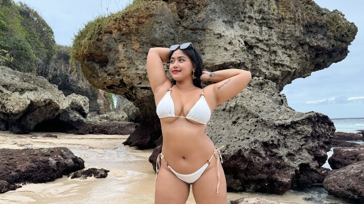 PANTAI TERSUNYI TERBAIK TERINDAH FAVORIT MAMI KALO LAGI BERENANG TANPA GANGGUAN