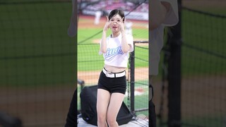 미소가 자동으로 지어지는 인싸댄스ㅋㅋ #고정현 #치어리더