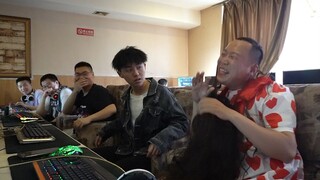 When I taught a scumbag a lesson in the internet cafe using a female voice