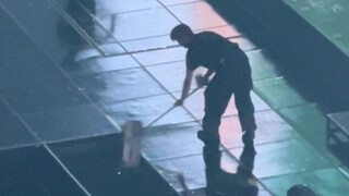 คลิปสดความละเอียดสูงของพนักงานทำความสะอาดคอนเสิร์ต aespa (??