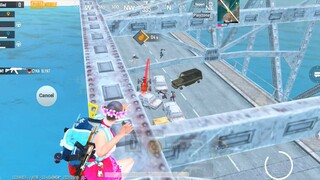PUBG FUNNY MOMENTS 😂😂😂 Trolling enemy from Top the Bridge