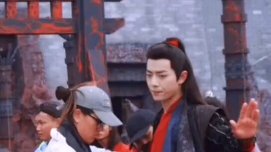 [Chen Qing Ling] Sorotan berdandan semalaman