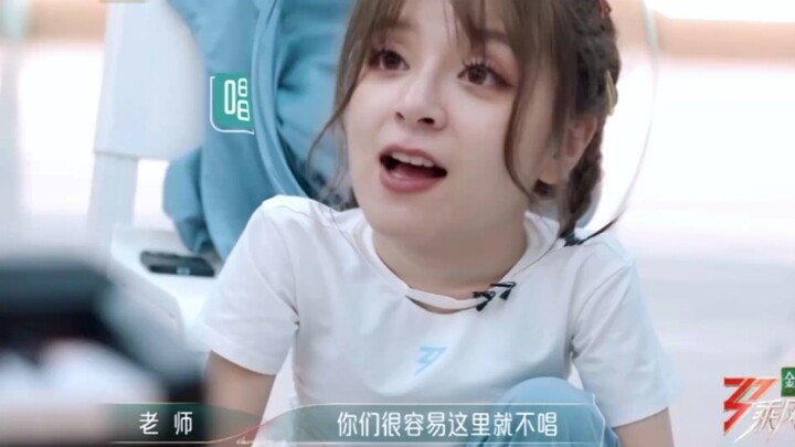 الجميلة الصغيرة ساشي جاهزة!