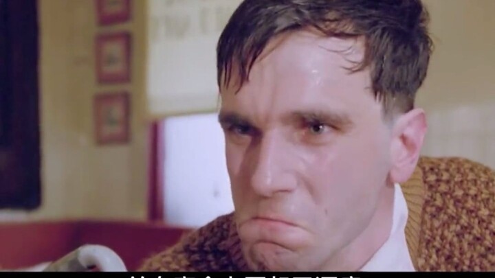 男孩患有大脑麻痹，用左脚养活全家人《我的左脚》！