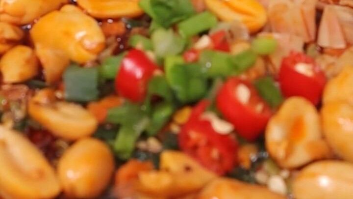 #فطيرة حامضة وحارة ظن بين بين أنه يستطيع التلاعب بي، لكن لم أتوقع أنني من قمت باستبدال المكونات الغن