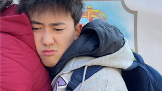 回家换裤子去了