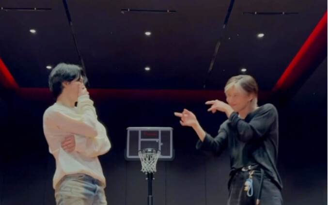 [ปาร์ค จีมิน] แฟนสาวดุด่ากันและกัน (ยินดีกับแทมินสำหรับการคัมแบ็กของเขา!!)