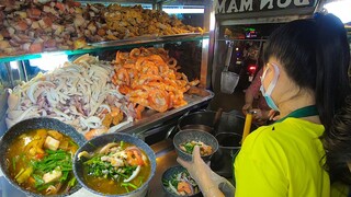 Bún Thái Bún Mắm 50k/tô đầy ắp Tôm Thịt Mực Chả cá Hến chỉ bán về đêm tại chợ Phạm Văn Hai ở Sài Gòn