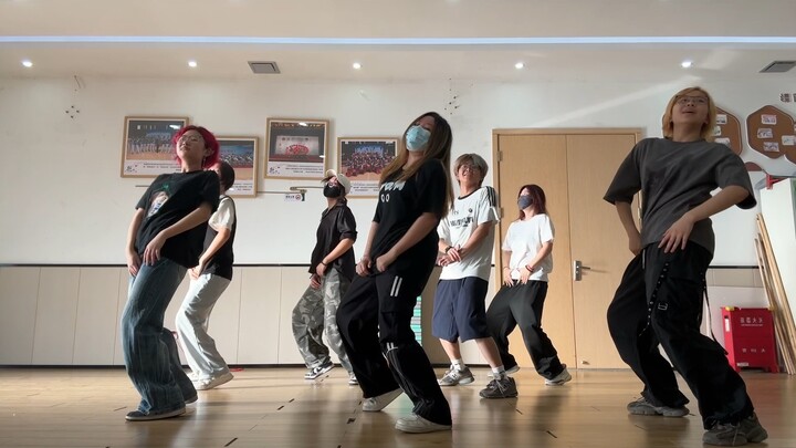 《最炫阿龙风》