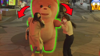 สาวเกาหลีกรี๊ดตลอดกาล!! ปฏิกิริยาสุดฟิน!! หมีสีชมพูยักษ์ Prank