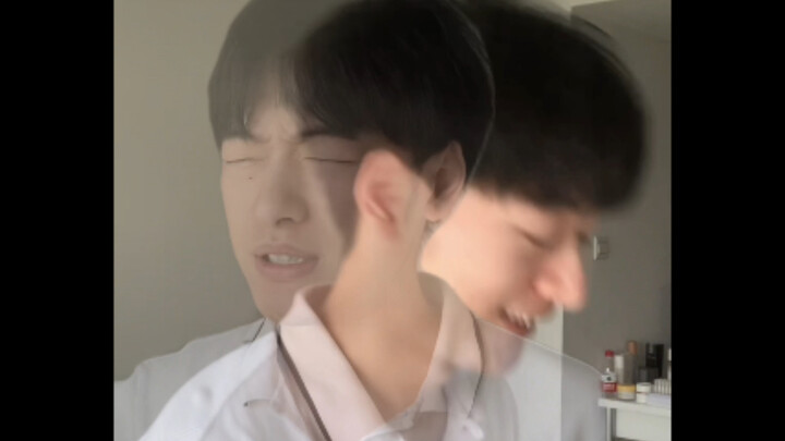 Lần nào cũng bị fan bắt gặp lúc mình đang mặc đồ rất kinh.