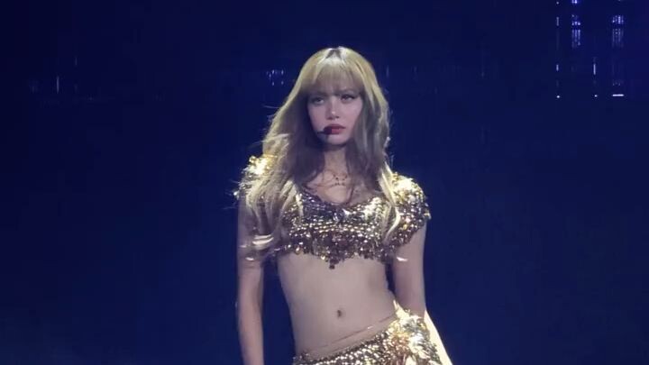 泰兰德女战神lalalalisa真的被lisa的表现力震撼到说不出话_全程下巴就没有合上过_谁懂她缓