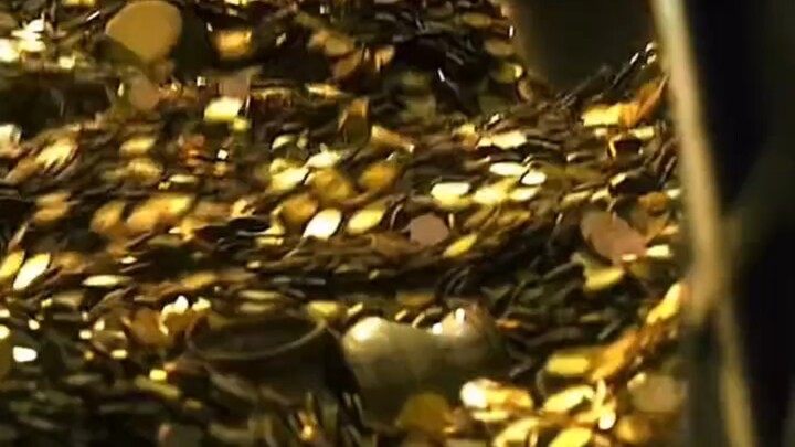 Giant Dragon: It’s not easy to find the right mattress material—this is as perfect a cozy nest as it