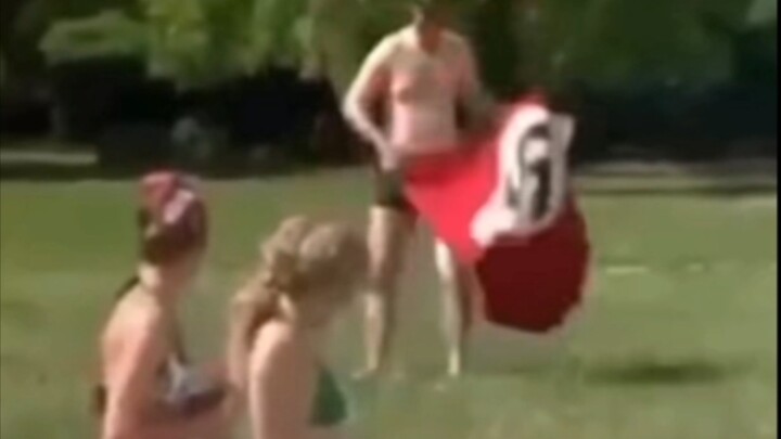 Lihat sampai akhir, ternyata itu fans sepak bola Jerman, kan?