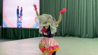 My dead mother danced アイドル at the Shuangliao Comic Exhibition