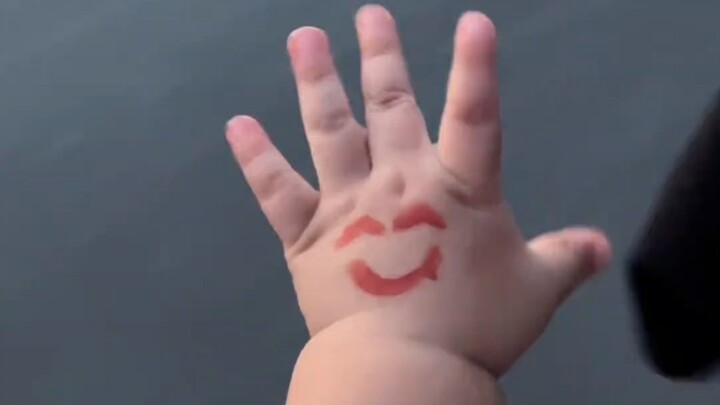 “ยังไงแล้วเด็กน้อยมนุษย์ก็ยังเป็นสิ่งมีชีวิตที่น่ารักที่สุดในโลก”