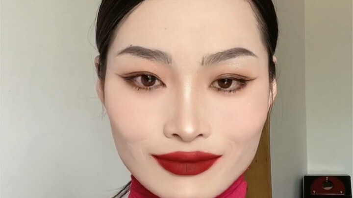 Semakin lama berubah, semakin aku merasa para pria itu tidak layak untukku.