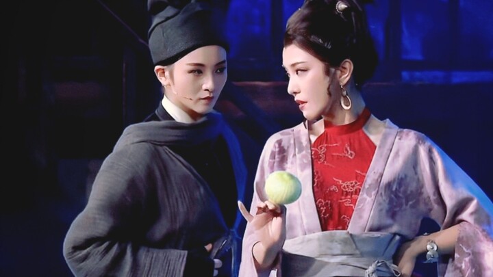 [He Qingqing Li Yunxiao] "I saw her stroking my fingers. She probably wanted to make it less painful