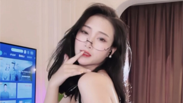 椅子舞 黑色连衣裙 慢摇