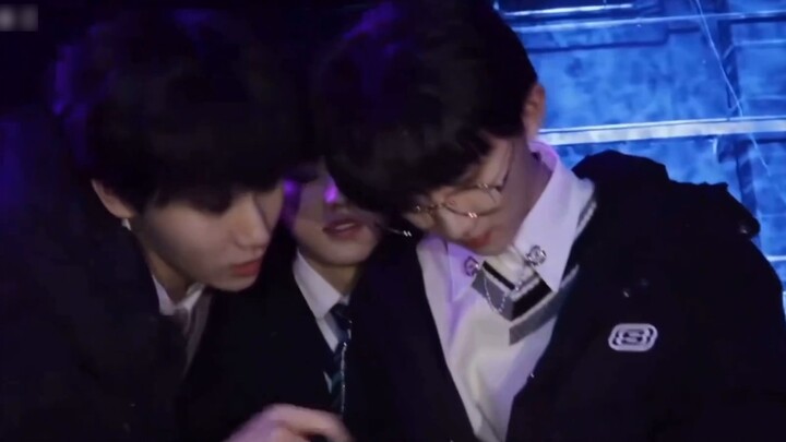 ไหล่ของหม่าเกอไม่ใช่ไหล่ แต่มันคือลูกน้อยของซวนซวนของฉัน