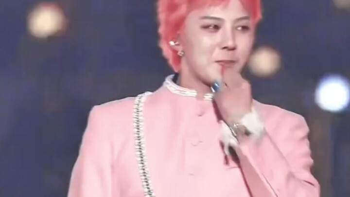 GD กับแฟนคลับขี้น้อยใจของเขา