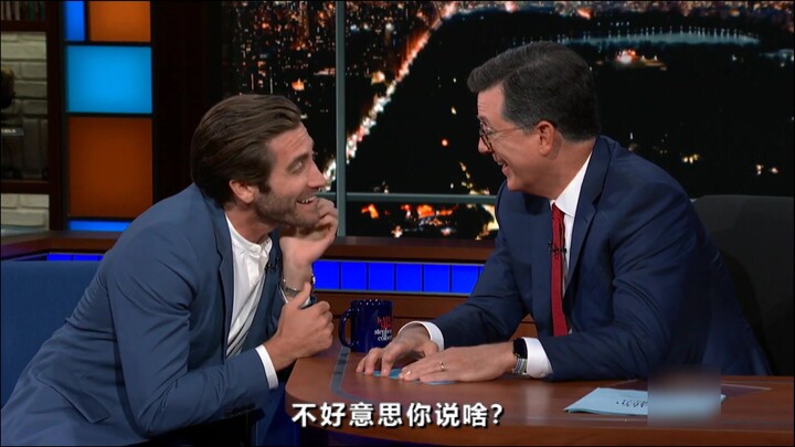 Jake Gyllenhaal goes online to flirt and act cute with K‑K‑Bear—Old G, have you forgotten about the 