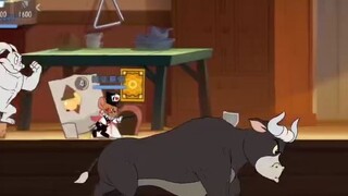 像一头凶猛的野牛看守着自己的领地【投搞7】