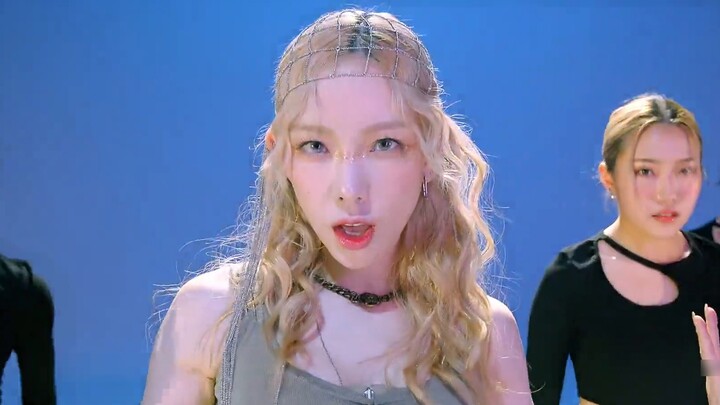 A true beauty descending to earth! Kim Taeyeon's dance version of "INVU" is released