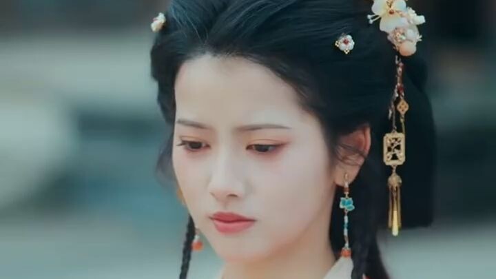 Drunk and Reclining on a Beauty's Lap.🍷