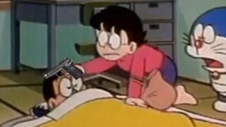 Nobita: Mẹ...cho con ngủ thêm chút nữa đi