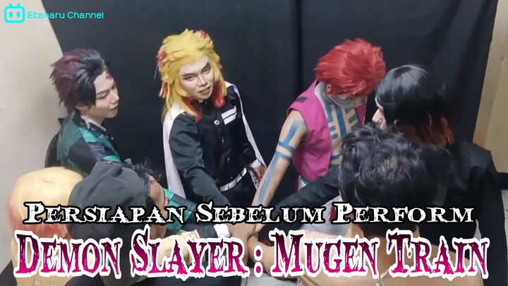 DOKUMENTASI KEBERSAMAAN SEBELUM PERFORM COSPLAY TEAM DEMON SLAYER MUGEN TRAIN