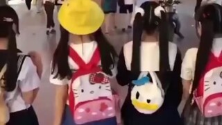 nếu sở hữu dàn loli này liệu có bị FBI bế đi ko 🤣