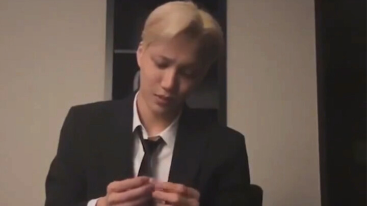 Not a single move in this four-minute livestream is unnecessary. If you can’t vibe with Jin Kai, you