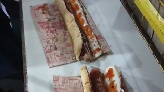 Footlong w/ putragis na tawa ni ate 😂😂😂