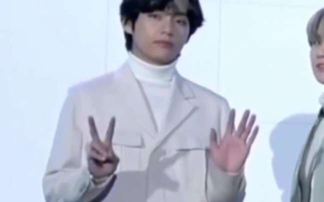 【Kim Taehyung】Bánh mì nhỏ: Tôi đúng là một đứa tinh ranh mà