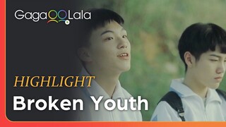 Watch Chinese school BL "Broken Youth", a bizarre love triangle on their way from boys to men.