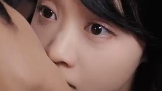 Dipaksa menikah kontrak dengan musuh bebuyutan CEO-ku, tapi dia memanjakanku