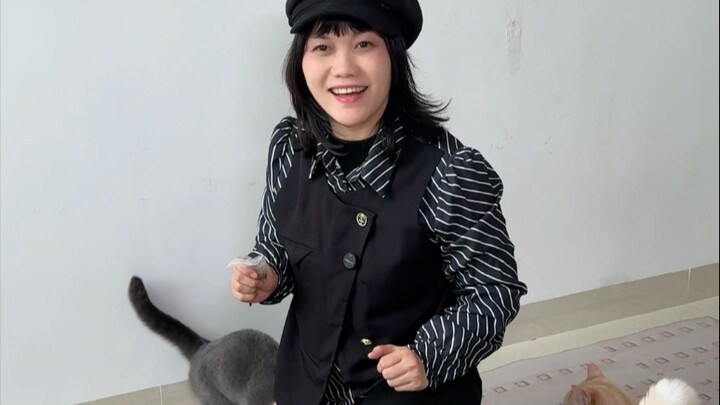 当你妈妈是个爱猫博主时…