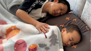 นัดกันว่าจะนอนกลางวันสักหน่อยแล้วไปส่งลูกไปโรงเรียน แต่นี่กลับนอนตั้งแต่เช้าจนมืดเลย