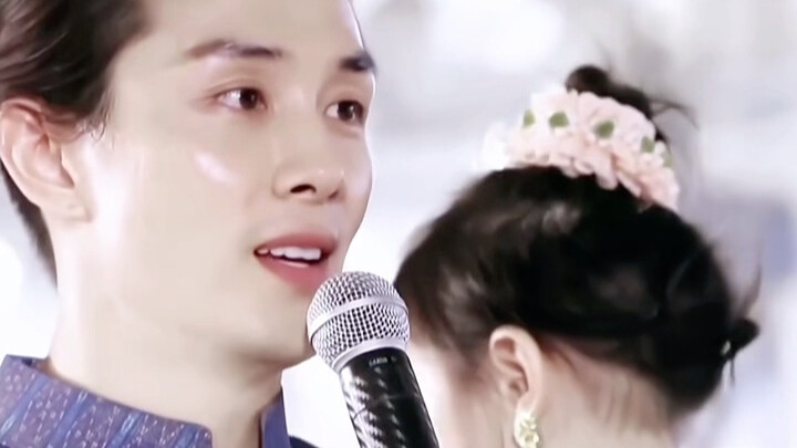 “Tôi cũng yêu cô ấy như anh ấy”