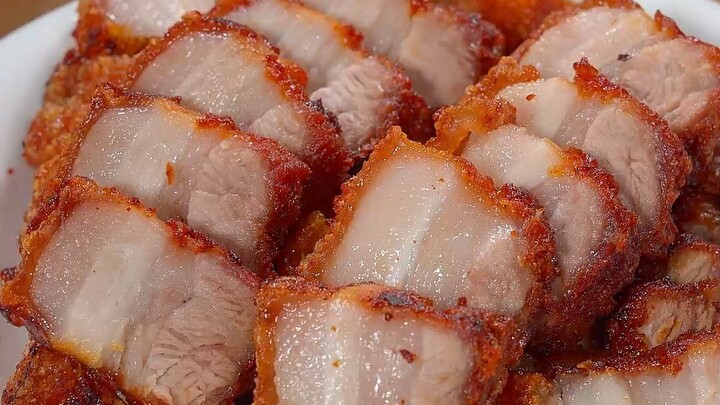 把五花肉往啤酒里泡一泡，出锅就是一道逢年过节必吃的美食