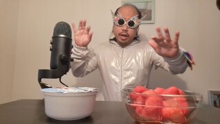 ASMR EATING STRAWBERRIES DIPPED IN GREEK STYLE BLUEBERRY YOGHURT