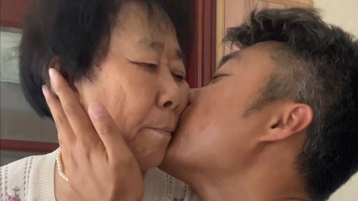 Bay mười nghìn kilomet từ Tây Ban Nha về nước, chỉ để thưởng thức món mì thủ công chuẩn vị nhất! Hôm