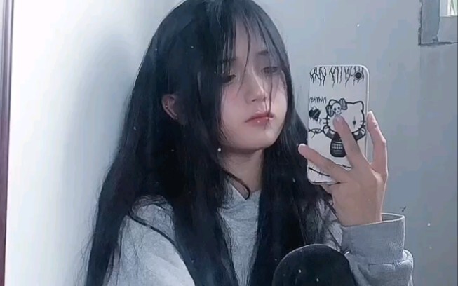 School has started, I took a quick video in the dormitory, so cute!