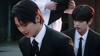 รถไฟเหาะขี้สงสัย - Straykids