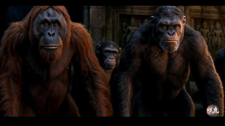 Cornered by Monsters… Until KONG Showed Up! 🦍