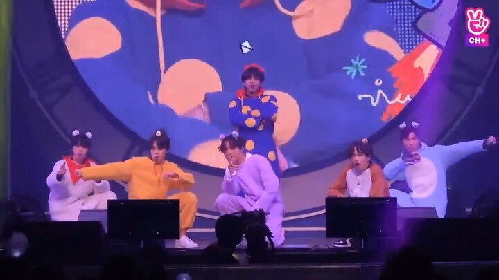 BTS Prom Party (special stage) Anpanman