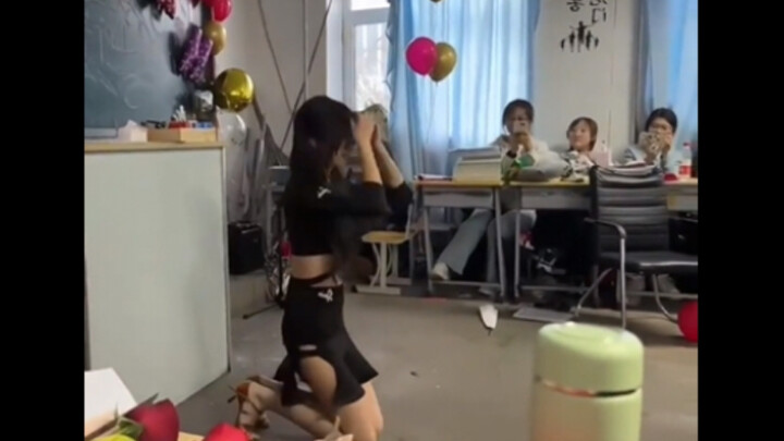 คู่กรณีขอร้องอย่างหนักให้ลบวิดีโอนี้ ฮ่าๆๆๆๆ!!!❶