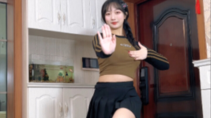 Rolypoly's retro dance is also beautiful~